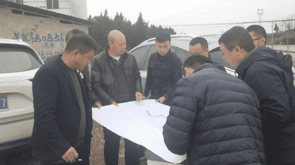 市城投集团公司总工程师、综合管廊指挥部指挥长田毅同志带领综合管廊指挥部现场踏勘