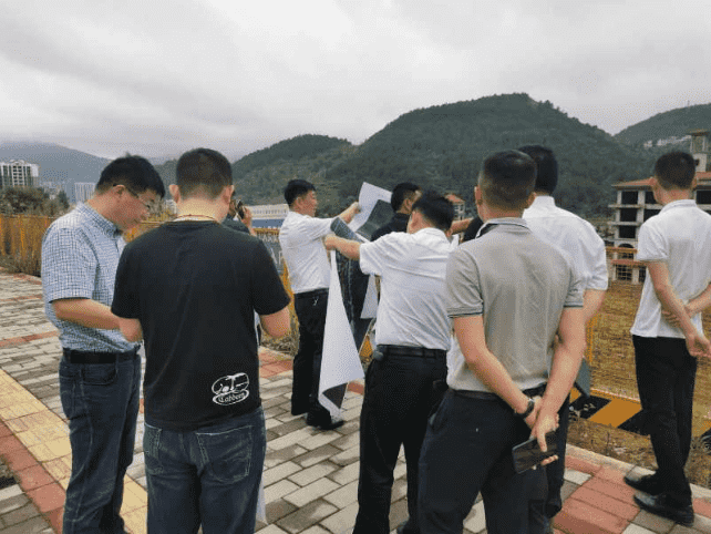 市城投集团公司党委书记、董事长蔡江调研德江大洞沟温泉康养及片区开发项目