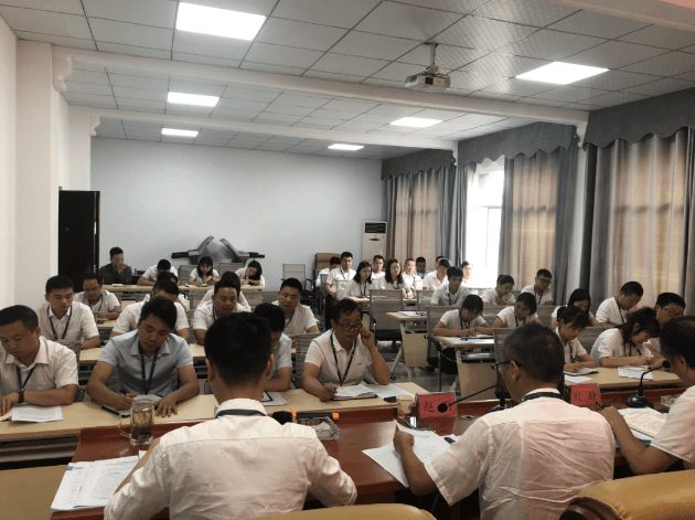 铜仁城投集团能源投资公司召开传达贯彻集团公司半年工作会议精神暨铜仁城投集团能源投资公司半年工作总结会