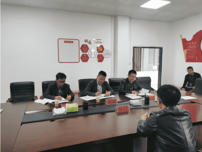 铜仁城投集团党委书记、董事长蔡江深入绿色产业投资有限公司调研指导工作