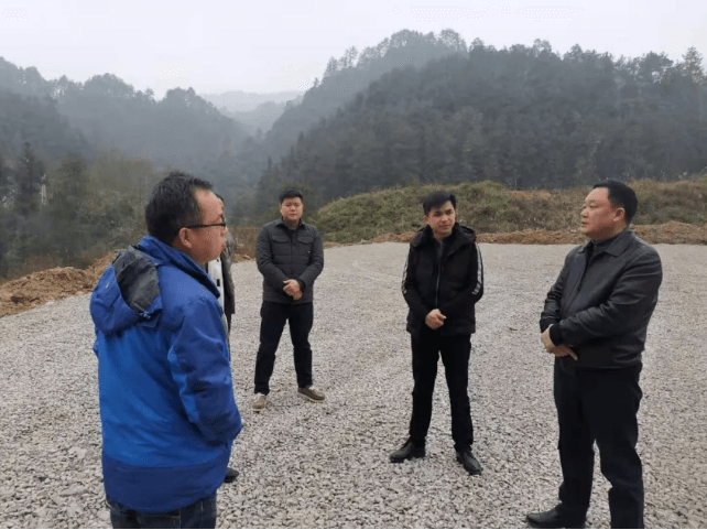 铜仁城投集团党委副书记、总经理何向东调研天然气“县县通”江口、印江、万山段 项目建设推进情况