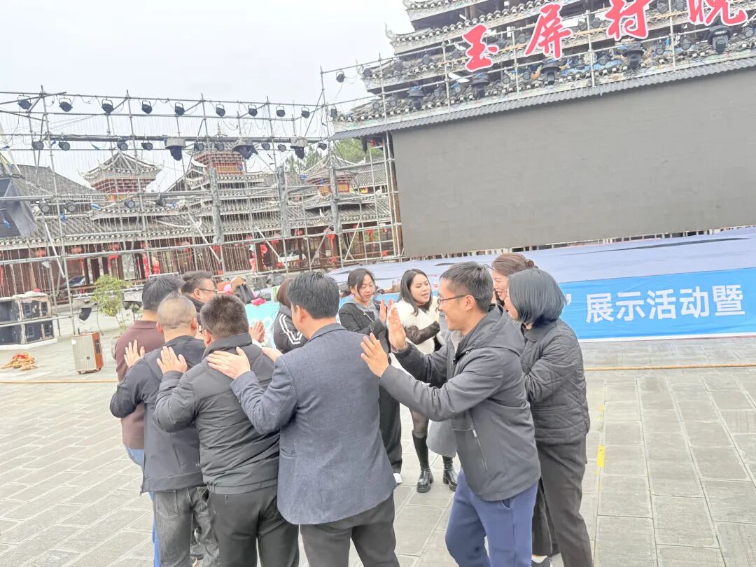 铜仁城交集团开展“三·八”妇女节活动