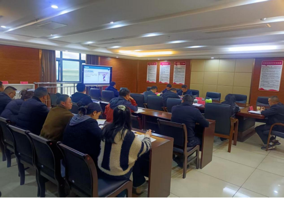 铜仁城交集团城交能源公司召开2026年第一季度安全环保工作风险研判暨安全知识培训