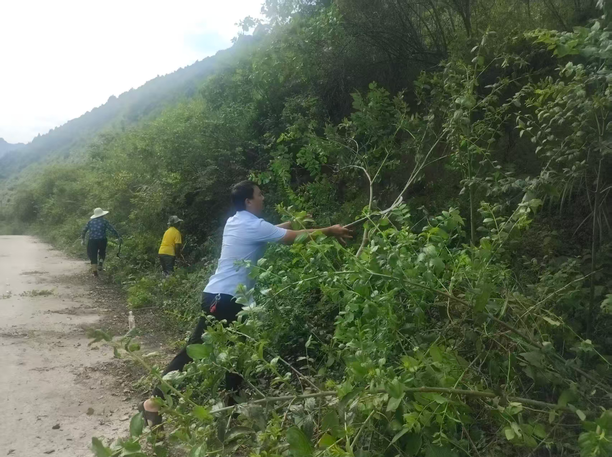 铜仁城交集团34名驻村干部扎根基层显国企担当
